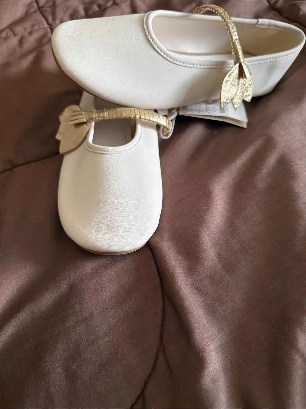 Zara Girls' Ivory Mary Jane Shoes with Gold Bow Strap *NWT*